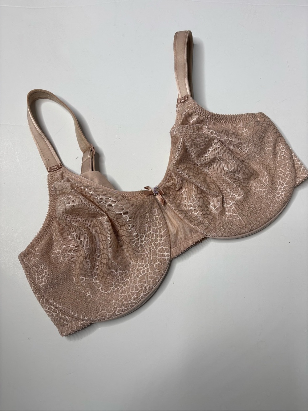 Chantelle Bra C18910 C Magnifique Seamless Unlined Minimizer Tan